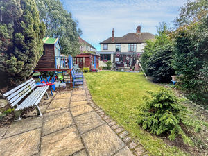 Photo 25- click for photo gallery